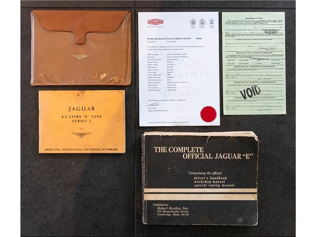 Jaguar-E-Type-1970-Roadster-23