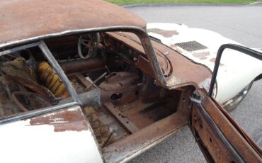 Jaguar-E-Type-1971-Coupe-10