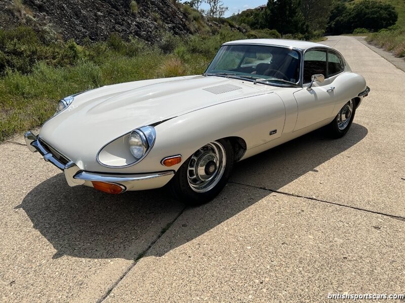 Jaguar-E-Type-1971-Coupe-2