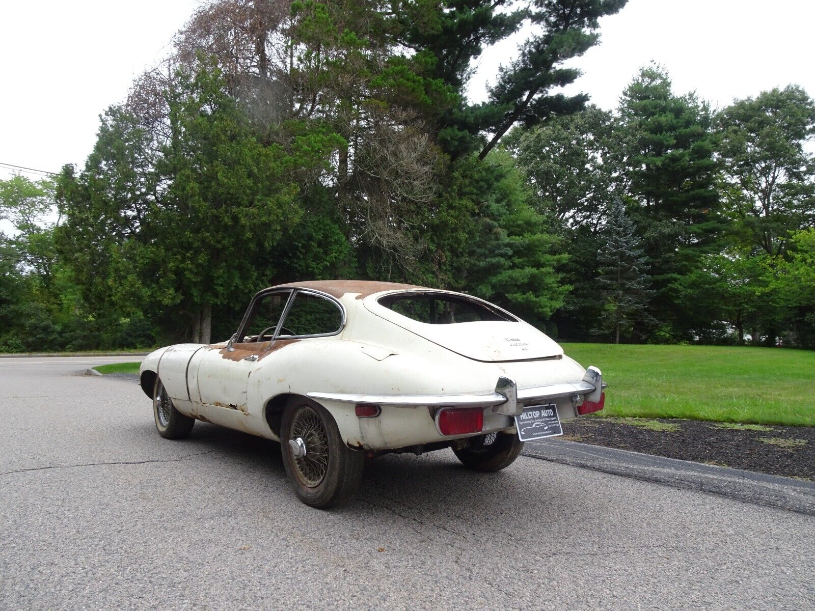 Jaguar-E-Type-1971-Coupe-4