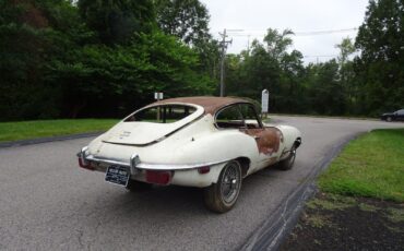 Jaguar-E-Type-1971-Coupe-5
