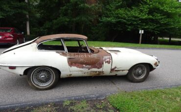 Jaguar-E-Type-1971-Coupe-6