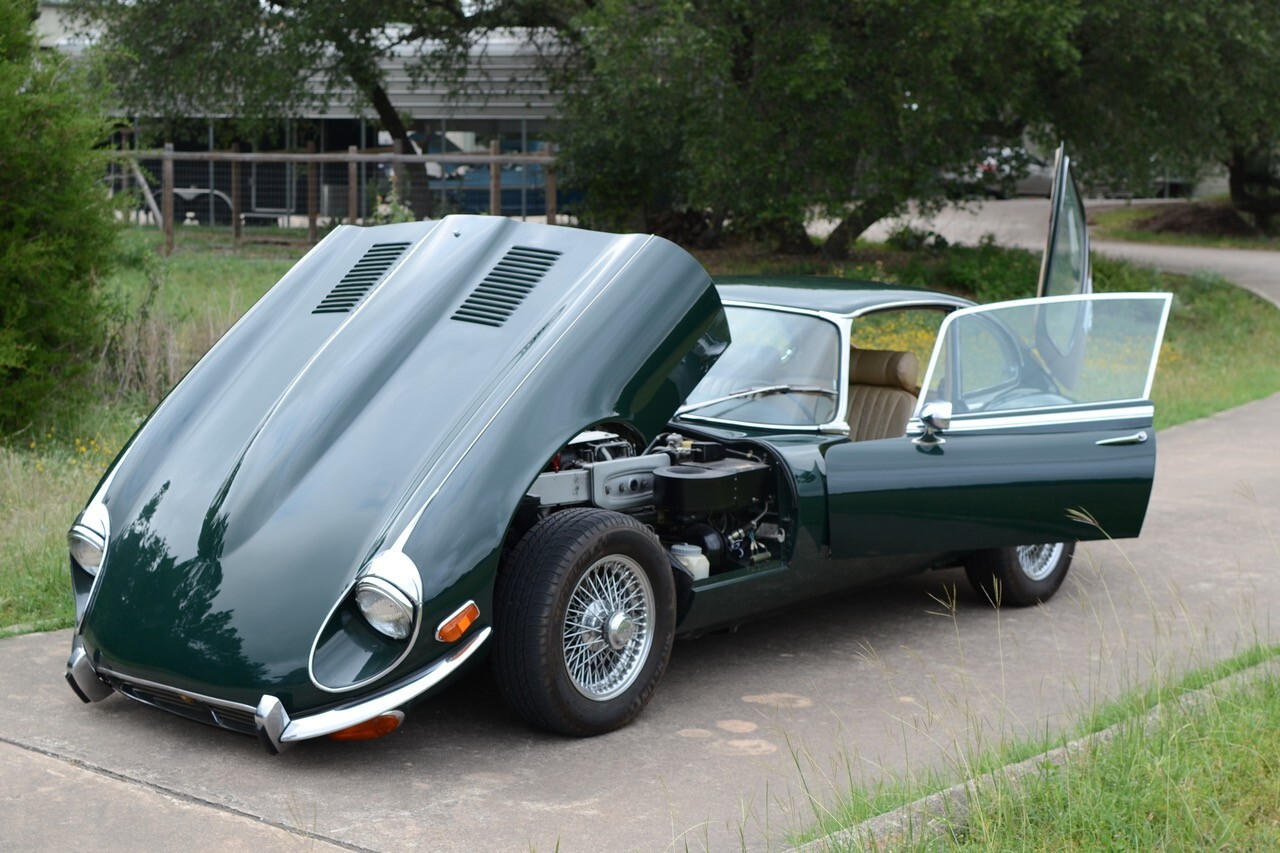 Jaguar-E-Type-1972-Coupe-4