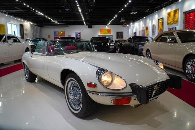 Jaguar-E-Type-1974-1