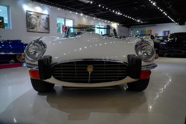 Jaguar-E-Type-1974-10