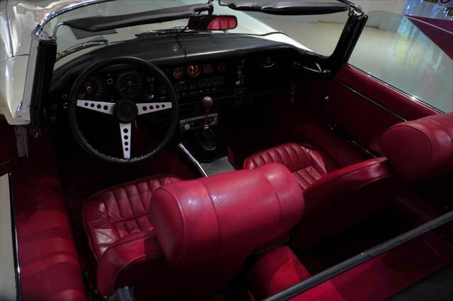 Jaguar-E-Type-1974-14