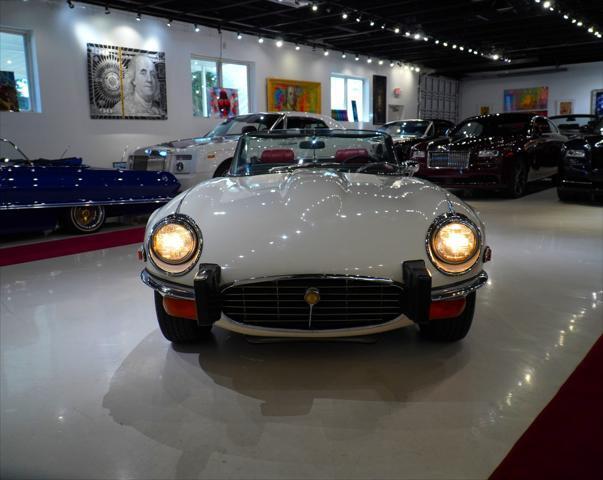 Jaguar-E-Type-1974-2
