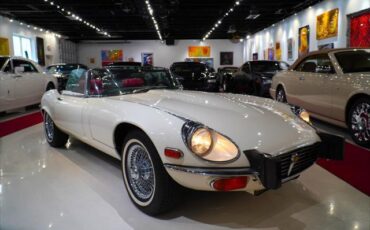 Jaguar-E-Type-1974
