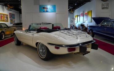 Jaguar-E-Type-1974-5