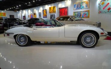 Jaguar-E-Type-1974-8