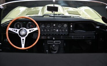 Jaguar-E-Type-Series-1-4.2-Roads-1967-12