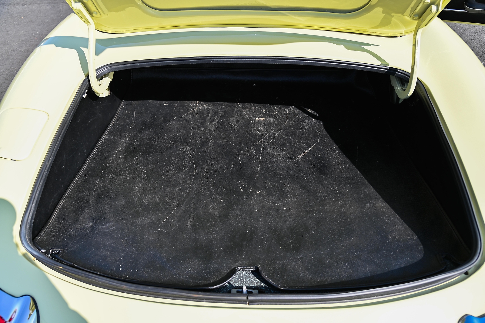 Jaguar-E-Type-Series-1-4.2-Roads-1967-20