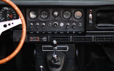 Jaguar-E-Type-Series-1-4.2-Roads-1967-26