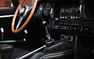 Jaguar-E-Type-Series-1-4.2-Roads-1967-27
