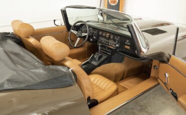 Jaguar-E-type-series-3-1973-green-6