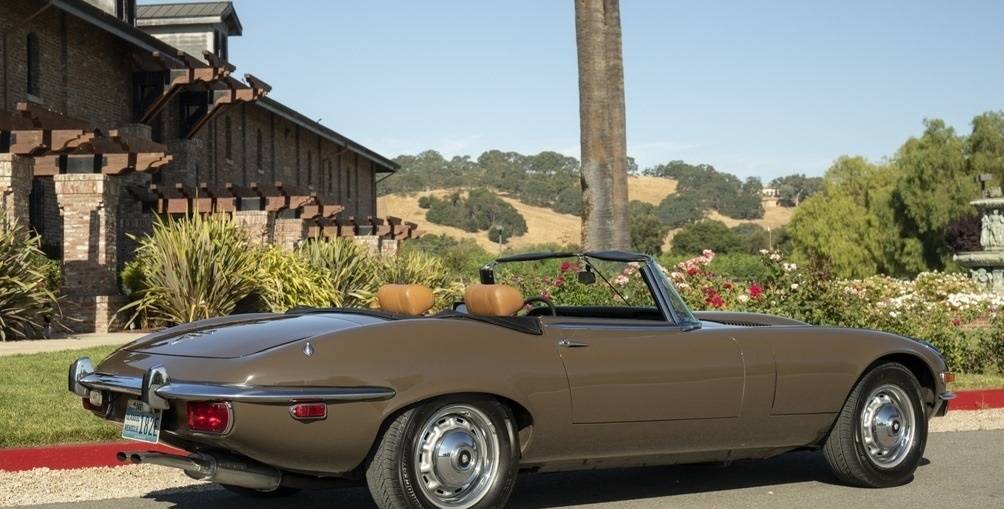 Jaguar-E-type-series-3-1973-green