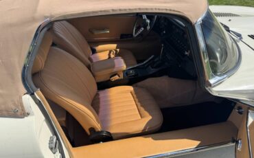 Jaguar-E-type-series-three-roadster-v-12-1974-2