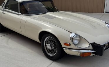 Jaguar-E-type-series-three-roadster-v-12-1974