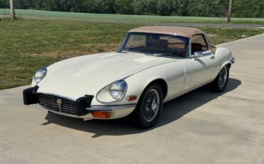 Jaguar-E-type-series-three-roadster-v-12-1974-5