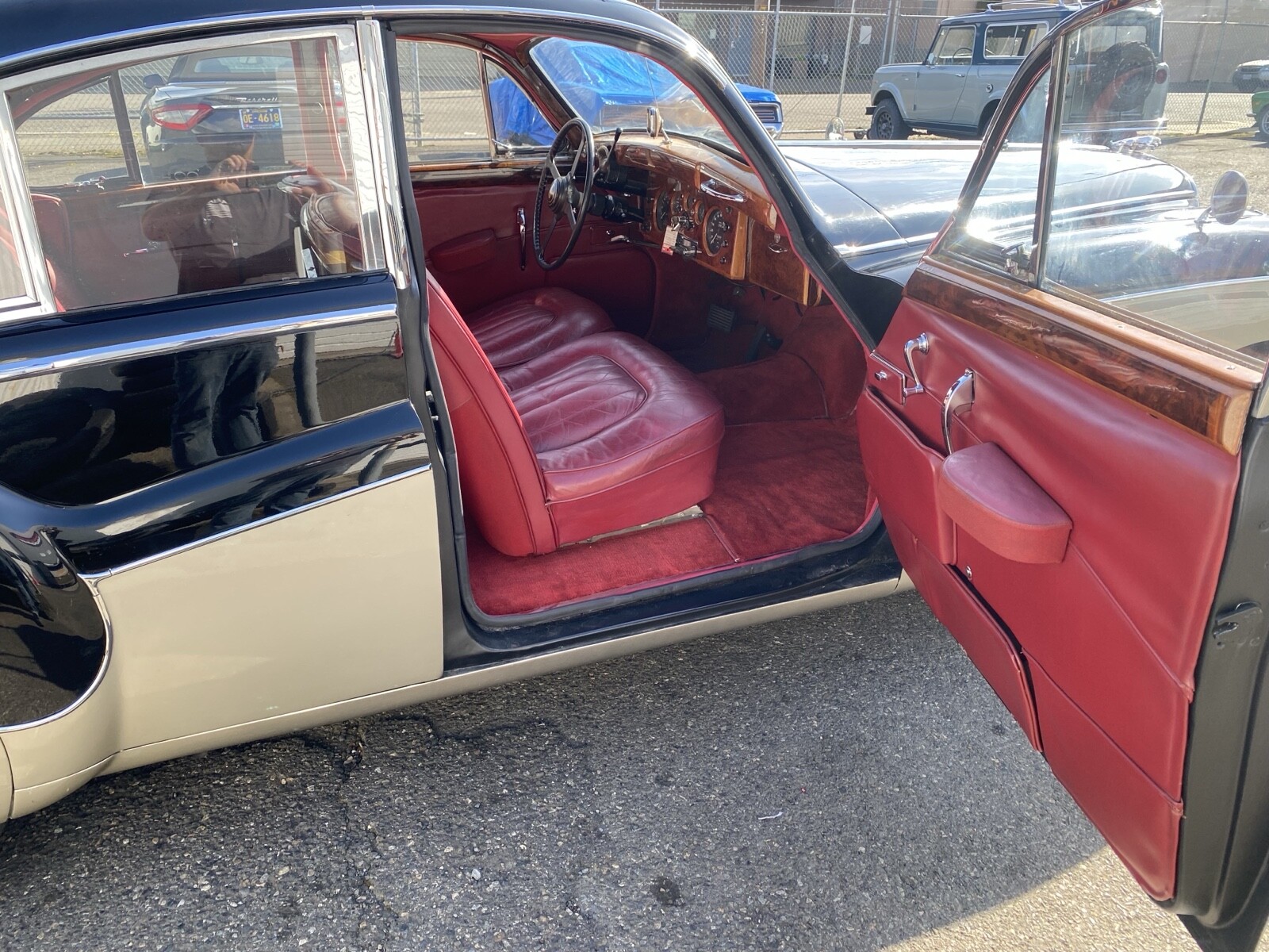 Jaguar-MK-IX-1961-13