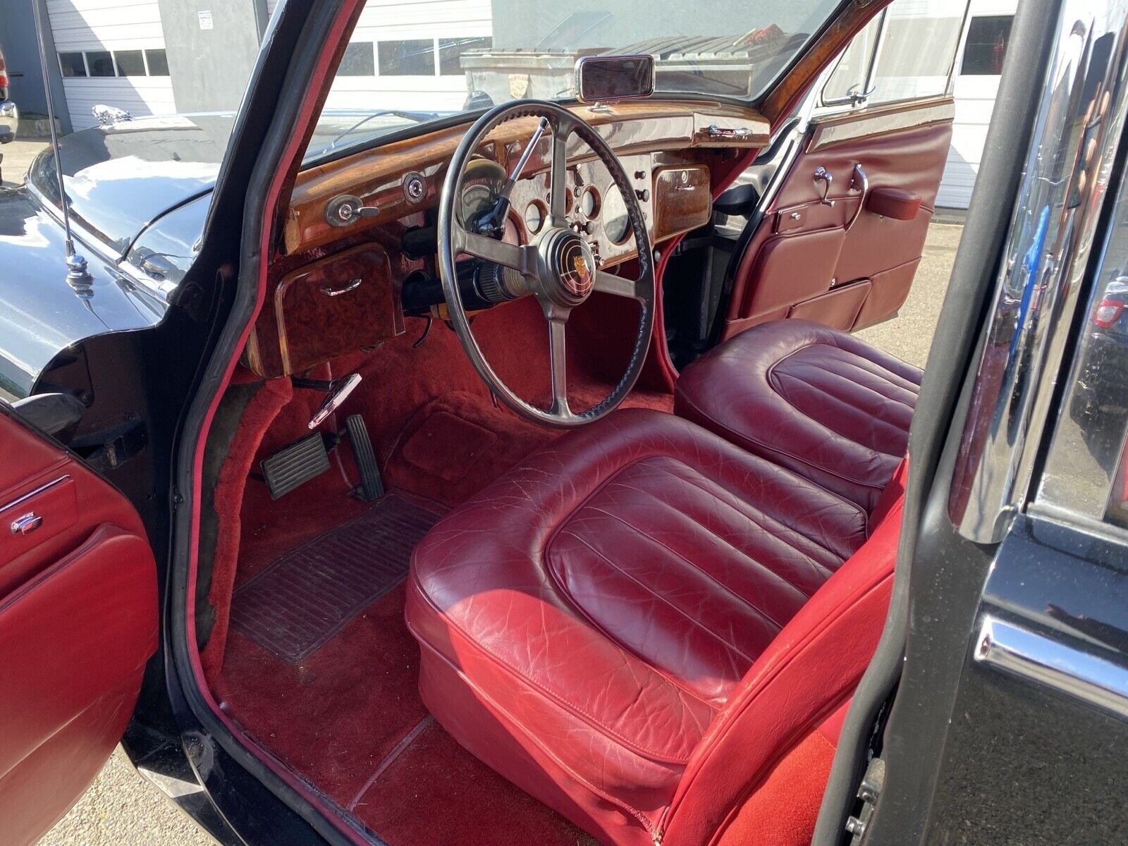 Jaguar-MK-IX-1961-17