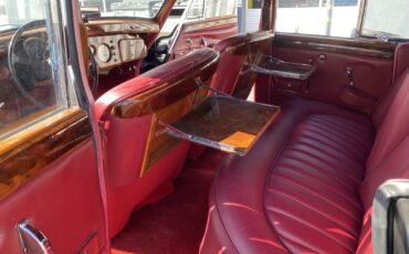 Jaguar-MK-IX-1961-19