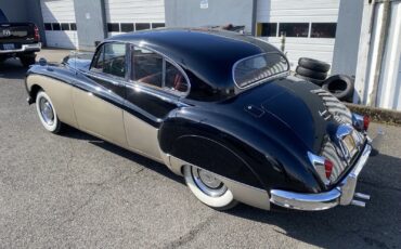 Jaguar-MK-IX-1961-6