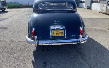 Jaguar-MK-IX-1961-7
