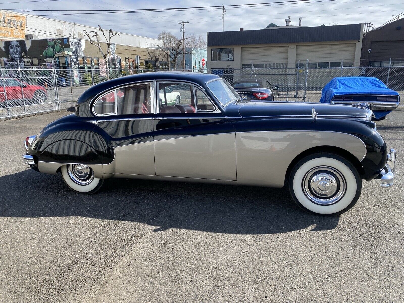 Jaguar-MK-IX-1961-9