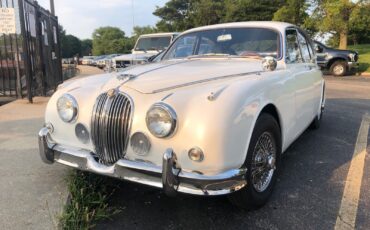 Jaguar-MK2-1963-Sedan-13
