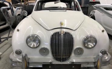 Jaguar-MK2-1963-Sedan-15