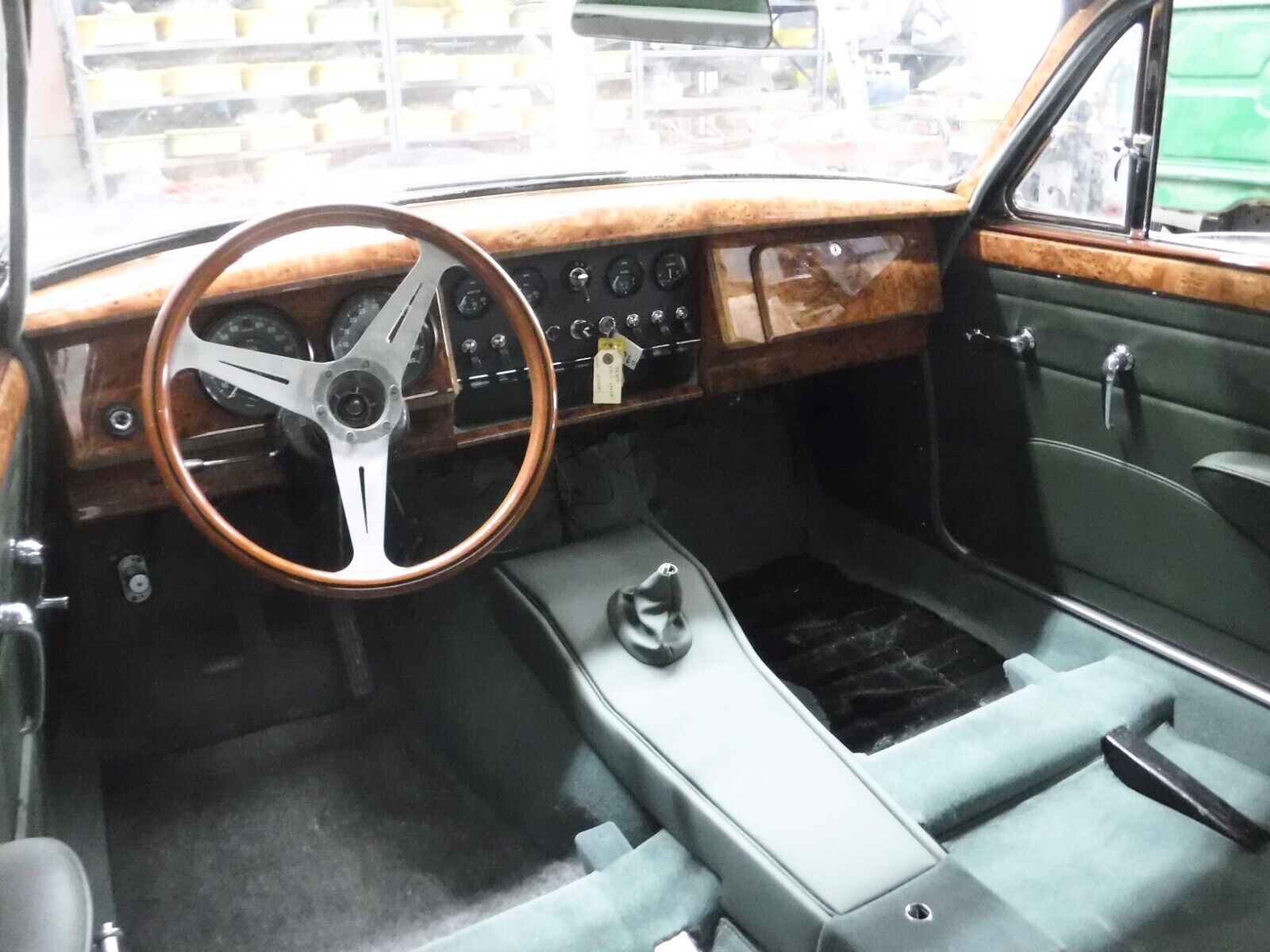 Jaguar-MK2-1963-Sedan-3
