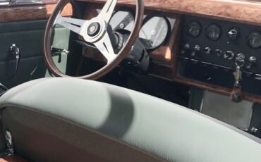 Jaguar-MK2-1963-Sedan-4