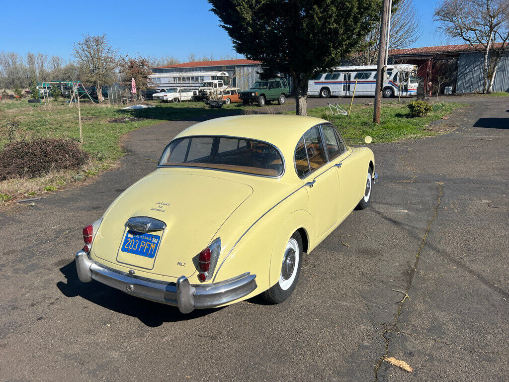 Jaguar-MK2-3.8-1959-Sedan-18