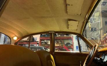 Jaguar-MK2-3.8-1959-Sedan-25