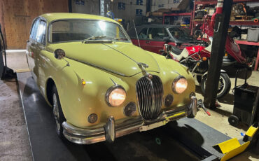Jaguar-MK2-3.8-1959-Sedan