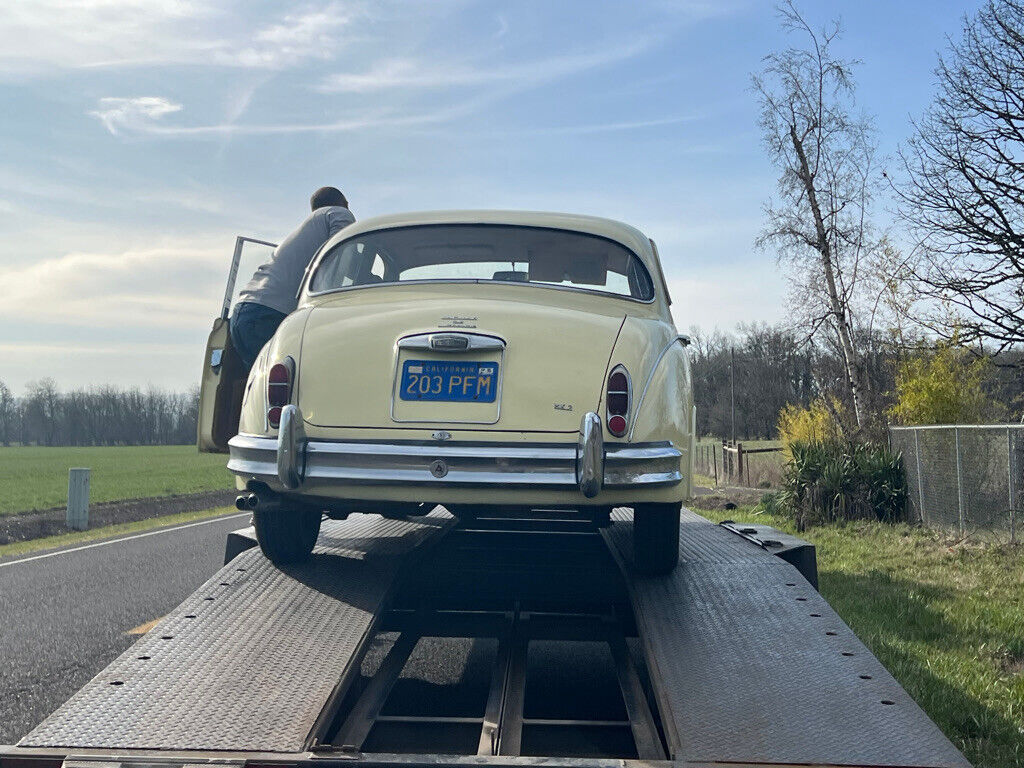 Jaguar-MK2-3.8-1959-Sedan-7