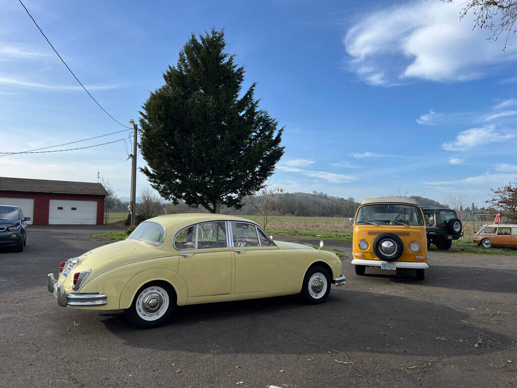 Jaguar-MK2-3.8-1959-Sedan-8