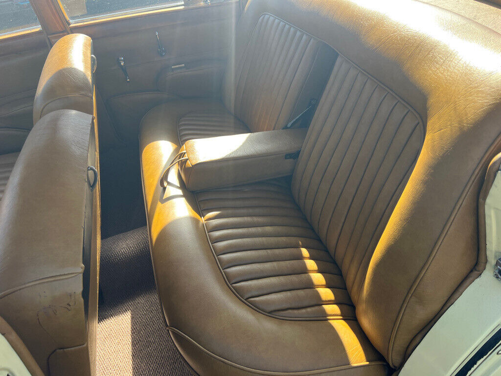 Jaguar-MK2-3.8-1959-Sedan-9