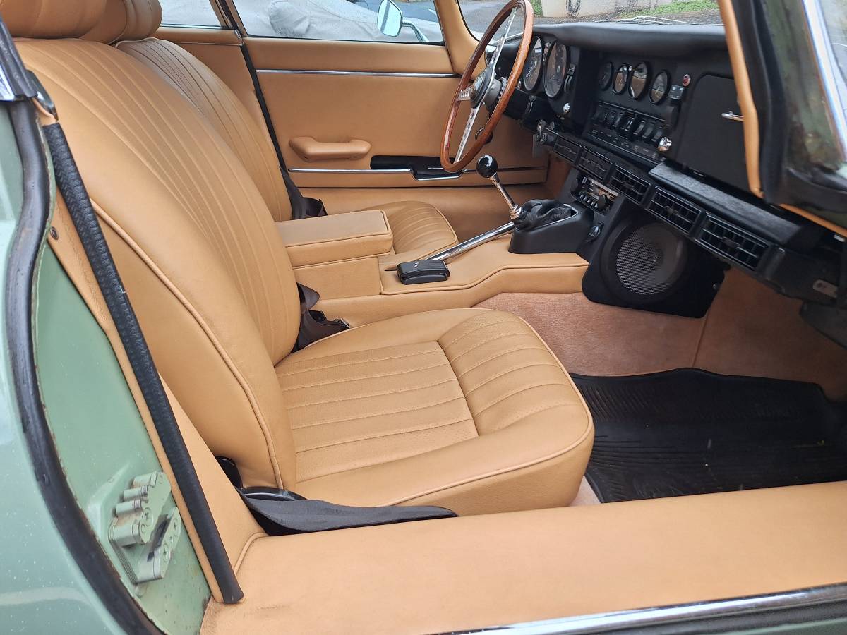 Jaguar-X-type-1970-green-12