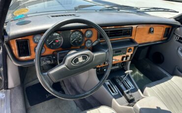 Jaguar-XJ-1985-Sedan-12