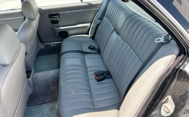 Jaguar-XJ-1985-Sedan-15