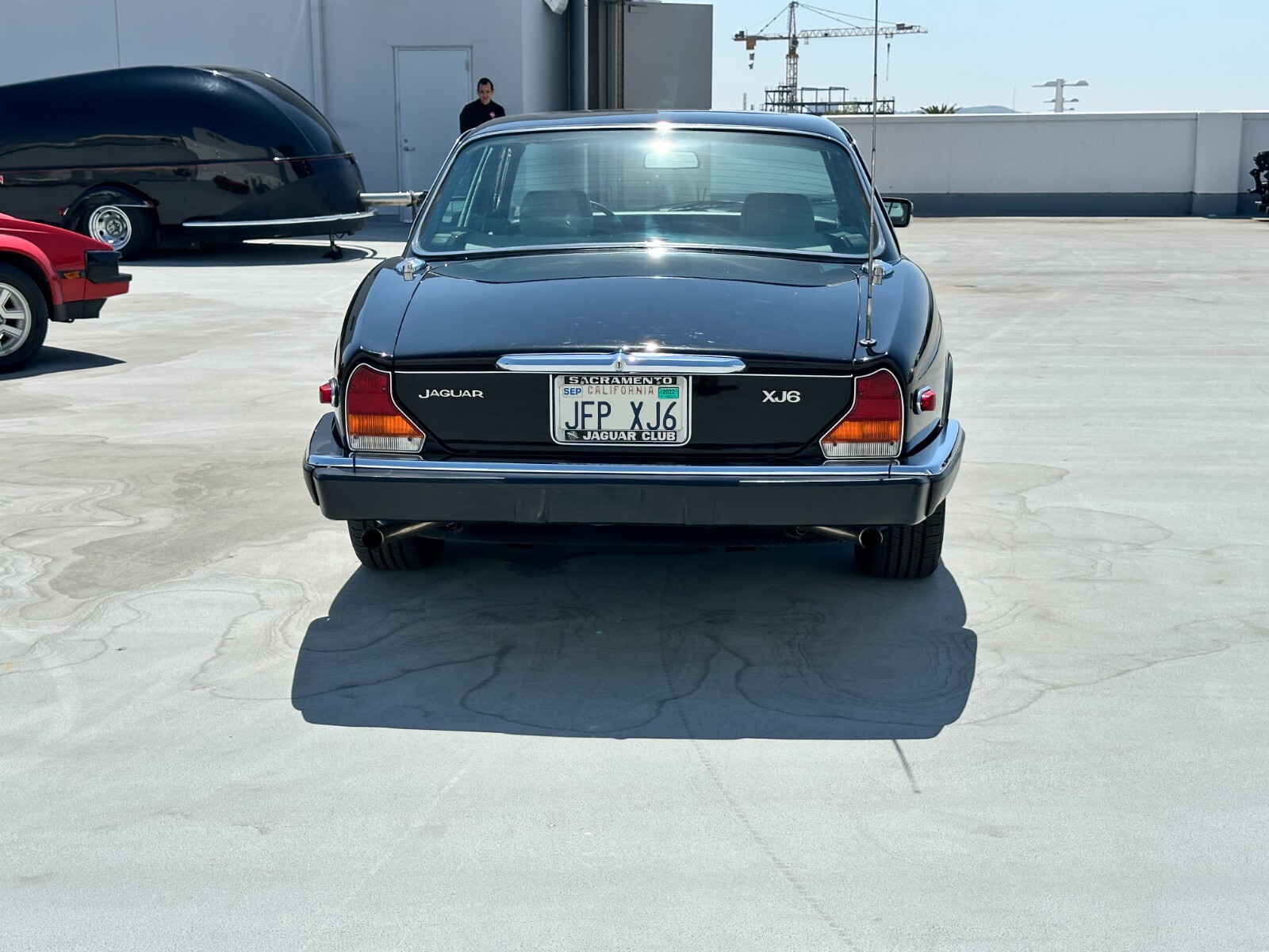 Jaguar-XJ-1985-Sedan-3