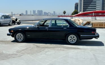 Jaguar-XJ-1985-Sedan-5