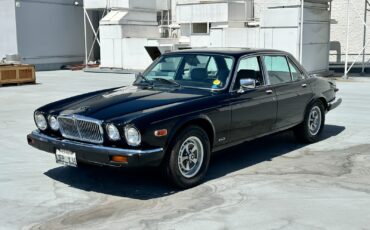 Jaguar-XJ-1985-Sedan-6