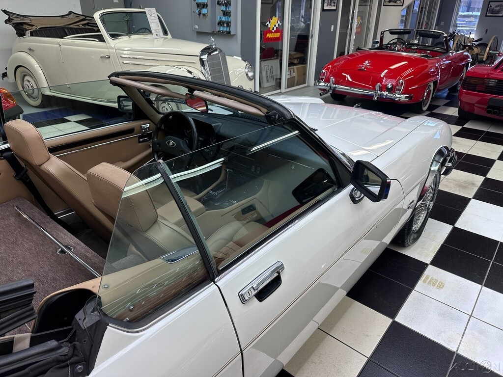 Jaguar-XJ-1989-Convertible-13