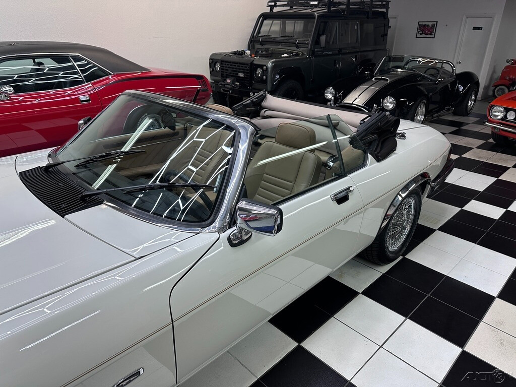 Jaguar-XJ-1989-Convertible-4