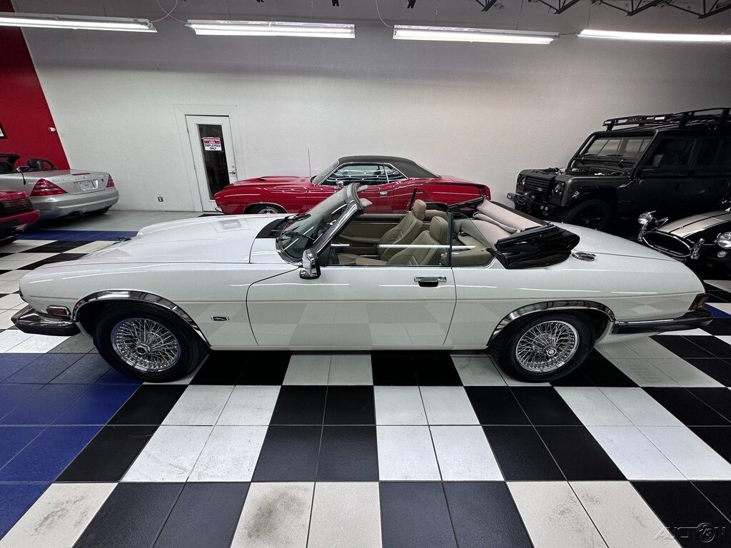 Jaguar-XJ-1989-Convertible-5