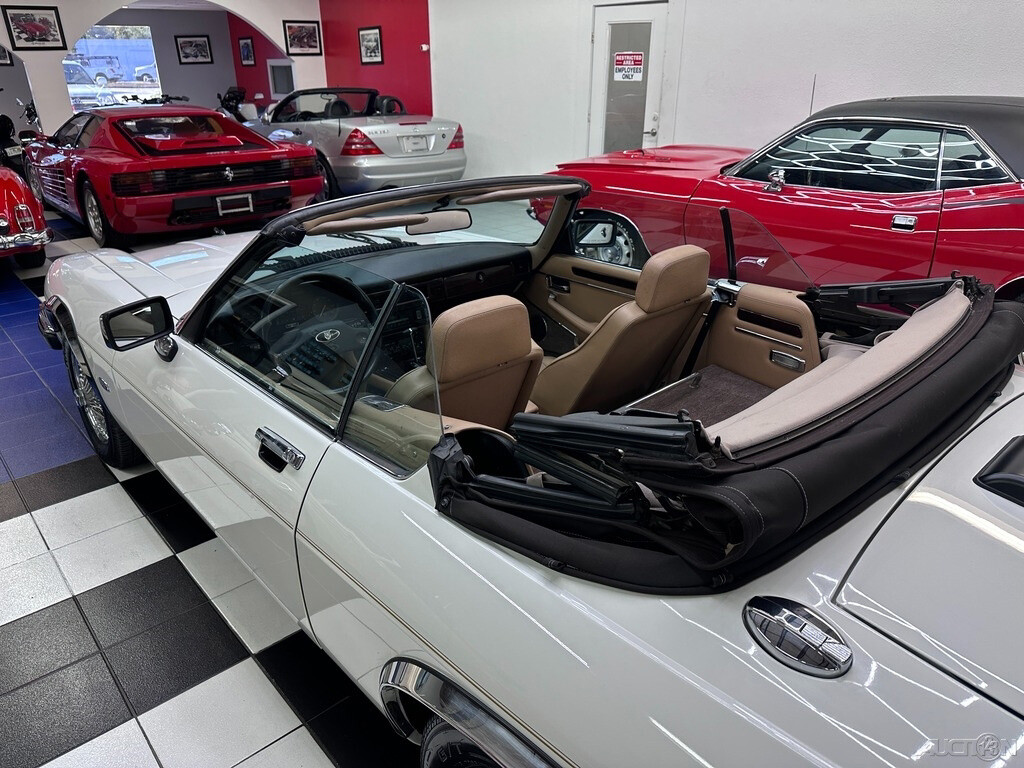 Jaguar-XJ-1989-Convertible-7