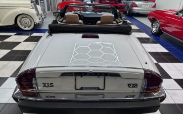 Jaguar-XJ-1989-Convertible-9